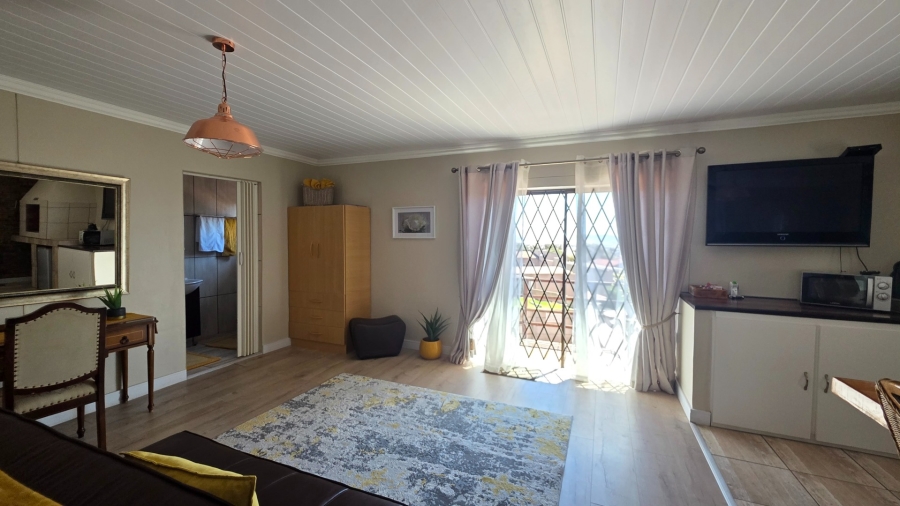 7 Bedroom Property for Sale in Vredenburg Western Cape
